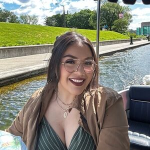 Meet your Posher, Rubi